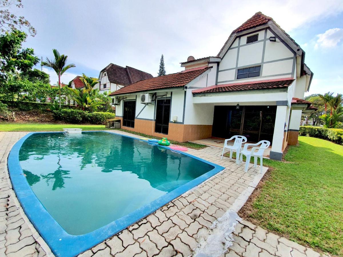 Melaka Afamosa Villa With Private Pool For 10 Pax ألور غاجا المظهر الخارجي الصورة