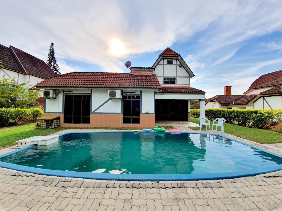 Melaka Afamosa Villa With Private Pool For 10 Pax ألور غاجا المظهر الخارجي الصورة