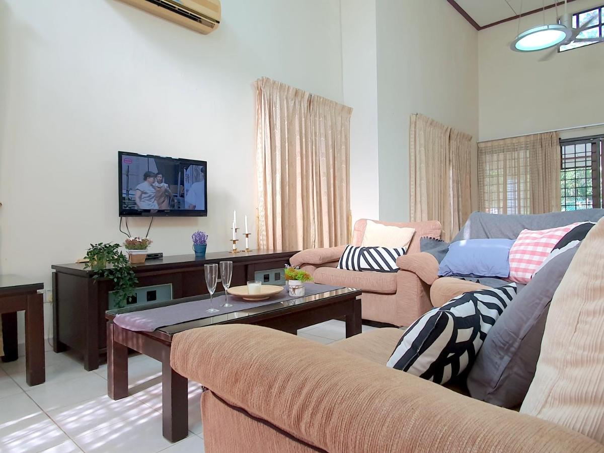 Melaka Afamosa Villa With Private Pool For 10 Pax ألور غاجا المظهر الخارجي الصورة