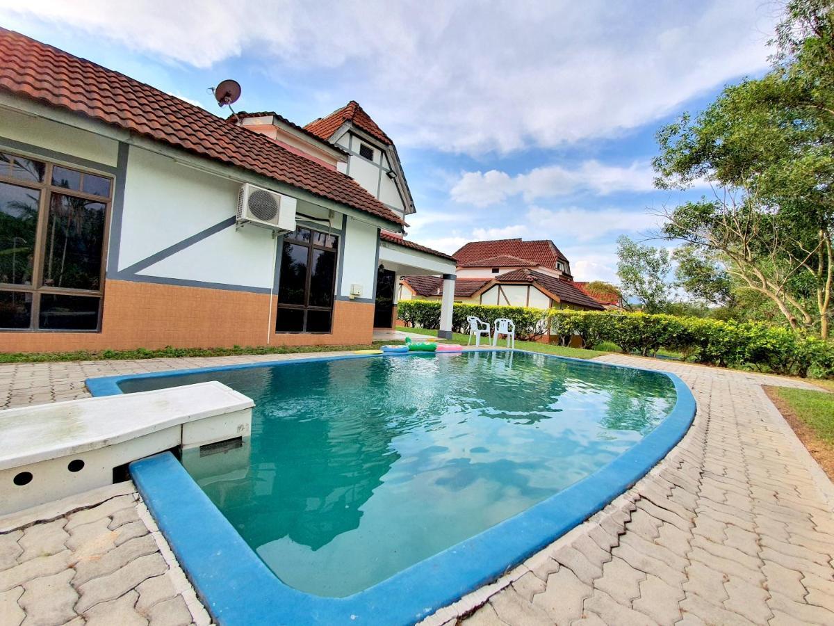 Melaka Afamosa Villa With Private Pool For 10 Pax ألور غاجا المظهر الخارجي الصورة